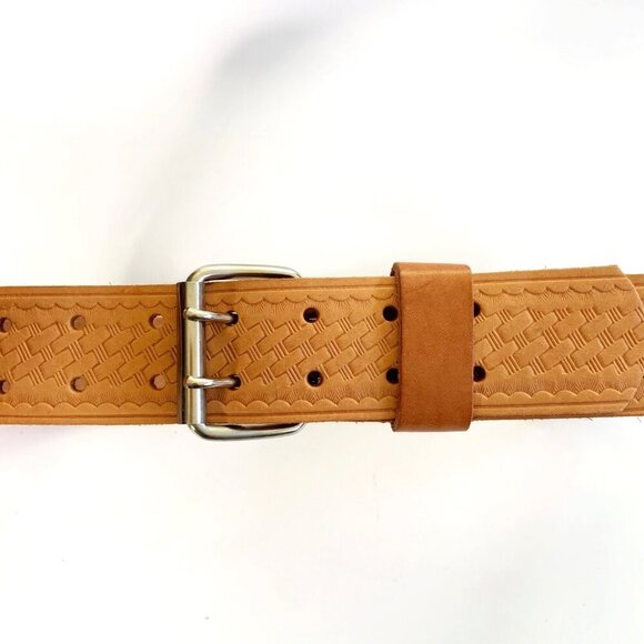 Stanley Tan 95235 Proto Leatherwork Belts Size Small 24-32 Genuine Leather USA - Picture 1 of 7
